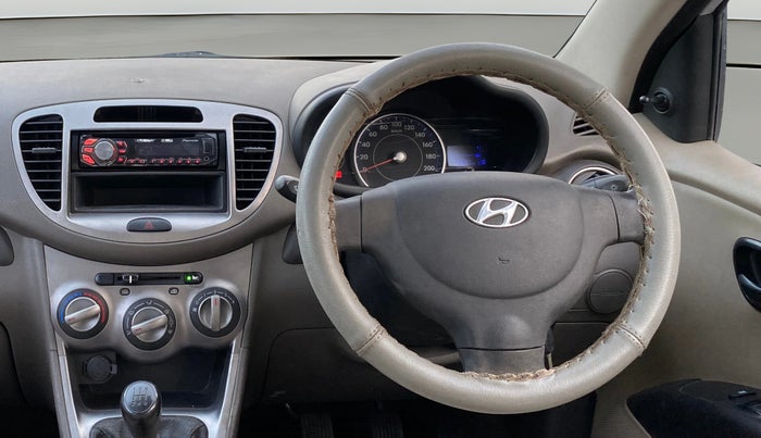 2014 Hyundai i10 MAGNA 1.1, Petrol, Manual, 76,750 km, Steering Wheel Close Up