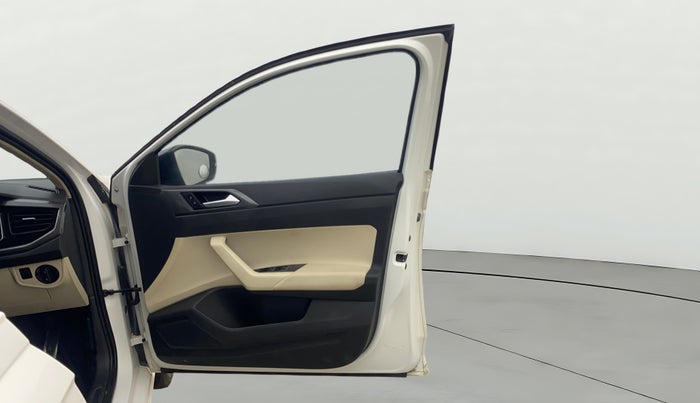 2022 Volkswagen VIRTUS GT PLUS TSI 1.5 EVO DSG, Petrol, Automatic, 16,677 km, RHS Front Door