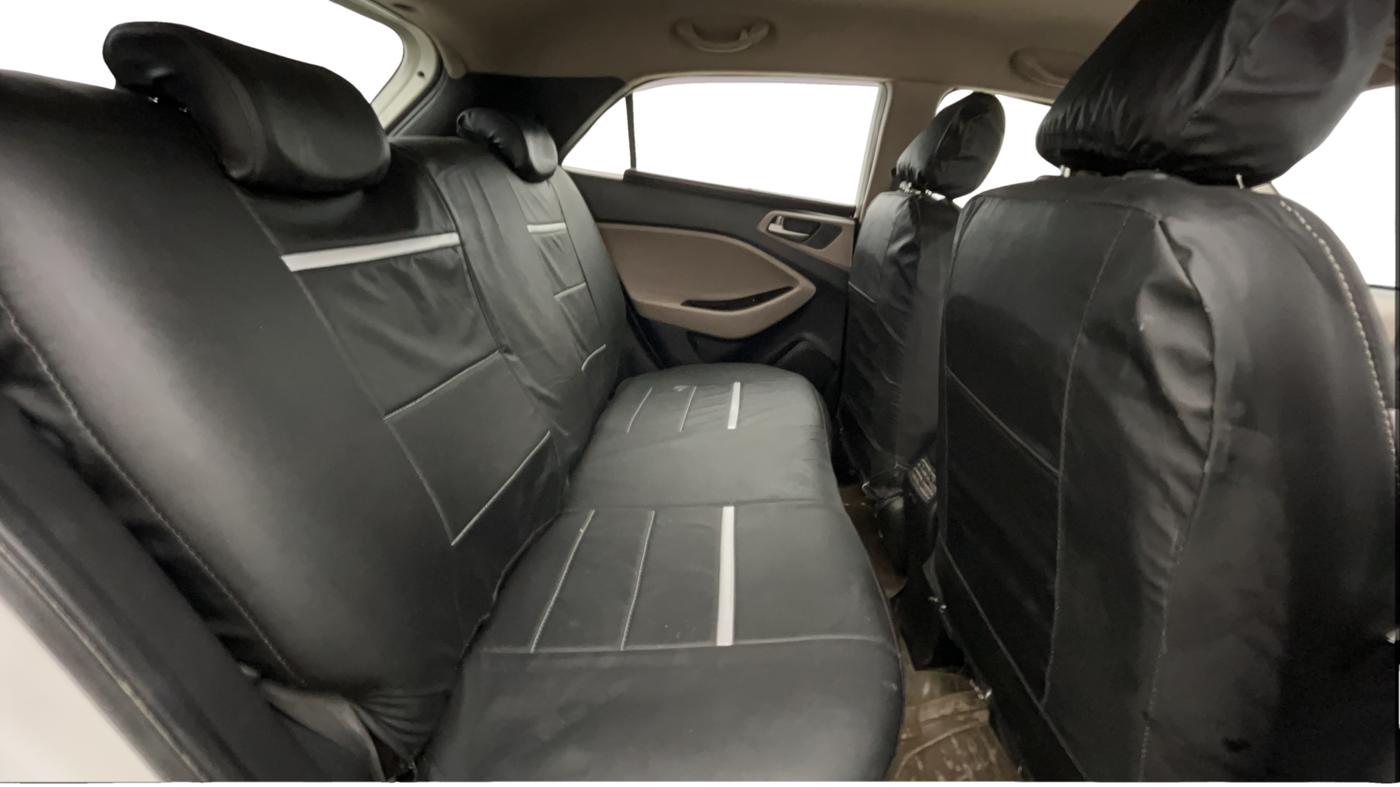 2015 Hyundai Elite i20 ASTA 1.2, Petrol, Manual, 79,552 km, Right Side Rear Door Cabin