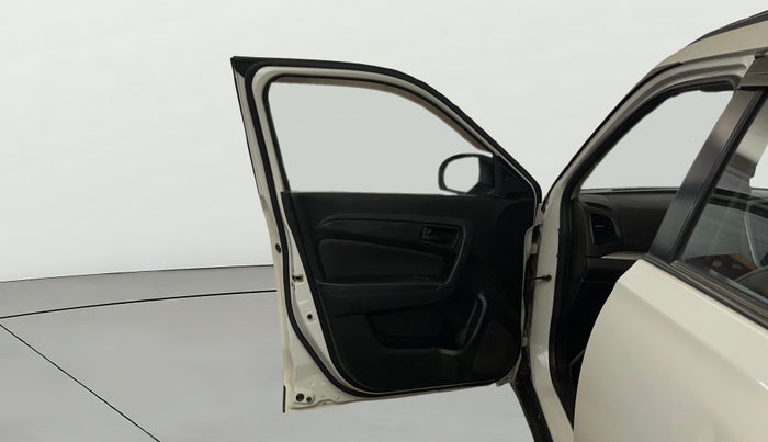 2021 Maruti Vitara Brezza VXI, CNG, Manual, 72,262 km, LHS Front Door