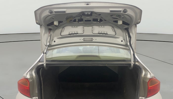 2016 Honda City 1.5L I-VTEC SV CVT, Petrol, Automatic, 1,18,172 km, Boot Door Open