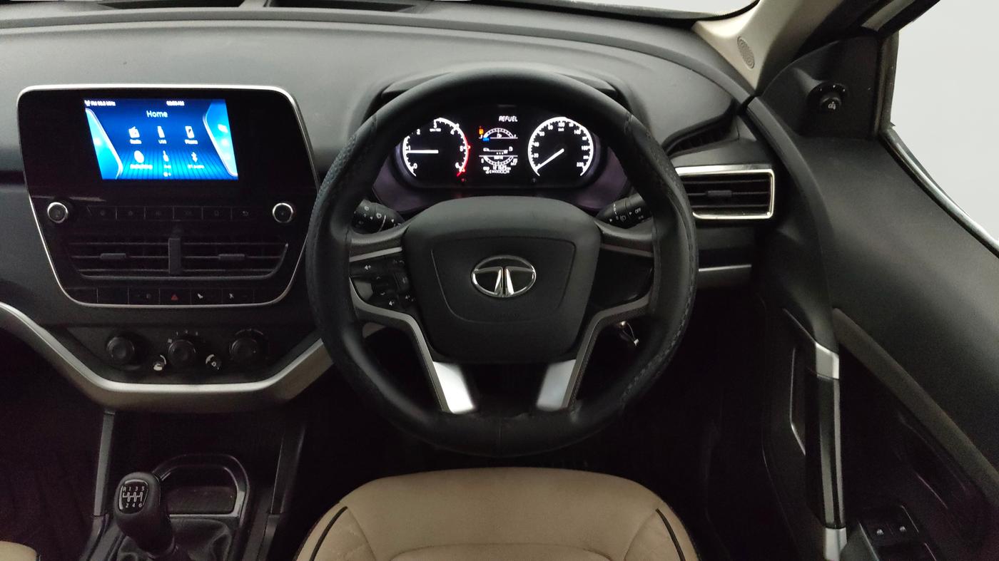 2019 Tata Harrier XM 2.0L KRYOTEC, Diesel, Manual, 1,21,599 km, Steering Wheel Close Up