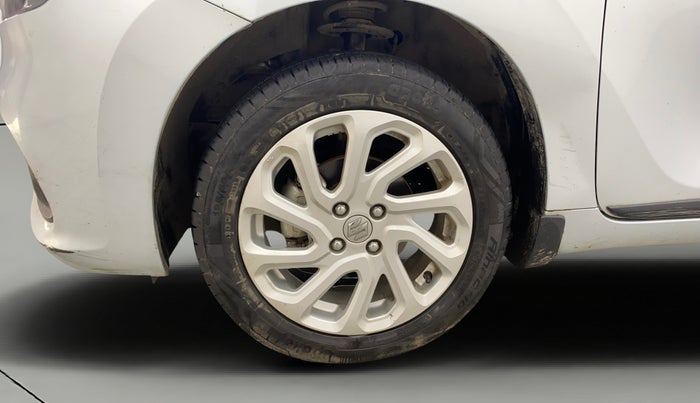 2022 Maruti Baleno ZETA PETROL 1.2, Petrol, Manual, 30,402 km, Left Front Wheel