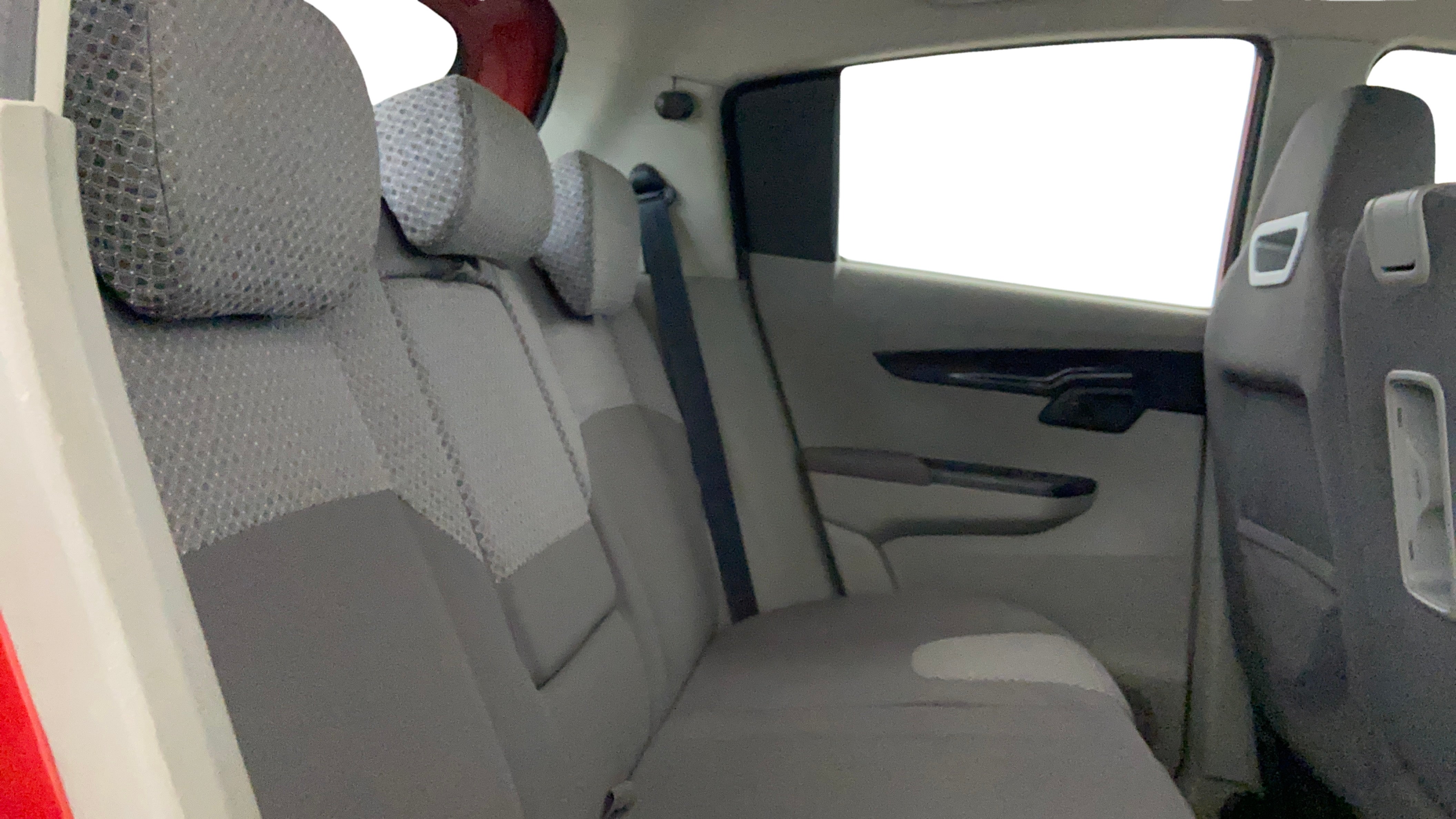 camera-Right-Side-Rear-Door-Cabin