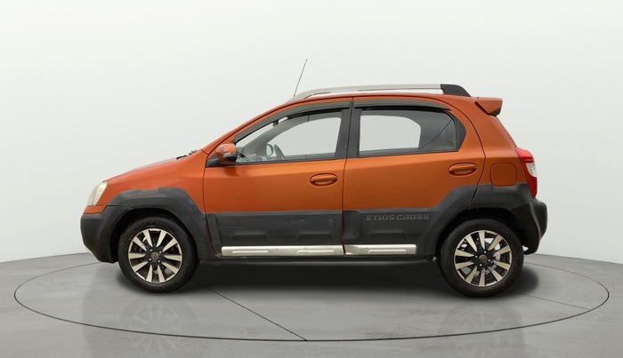 2014 Toyota Etios CROSS 1.2 G, Petrol, Manual, 86,449 km, Left Side