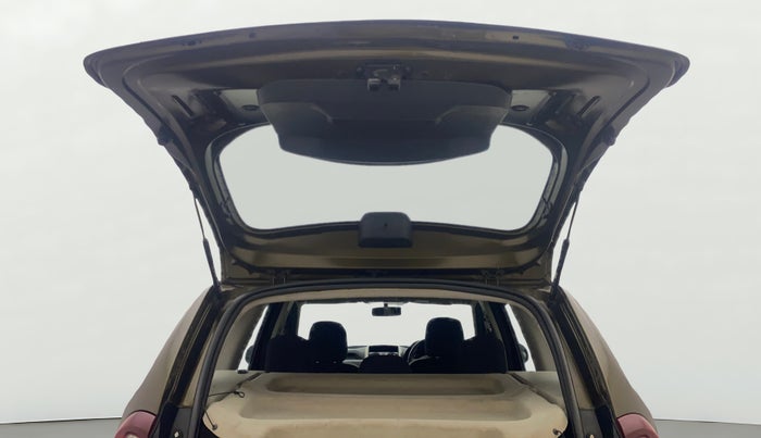 2016 Renault Duster 110 PS RXZ 4X4 MT DIESEL, Diesel, Manual, 1,32,665 km, Boot Door Open