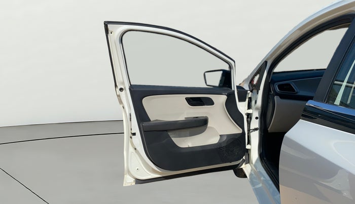 2023 Tata ALTROZ XT PETROL, Petrol, Manual, 27,189 km, LHS Front Door