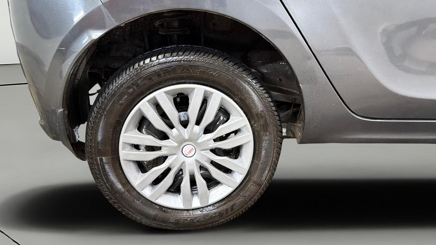 2024 Tata Tiago XTA CNG , CNG, Automatic, 80,033 km, Right Rear Wheel