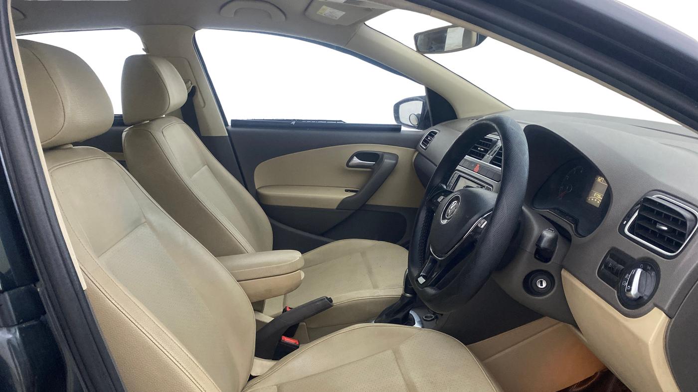 2018 Volkswagen Vento 1.2 TSI HIGHLINE PLUS AT, Petrol, Automatic, 87,680 km, Right Side Front Door Cabin