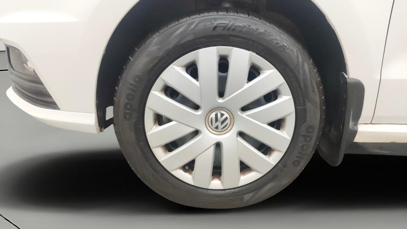 2016 Volkswagen Ameo COMFORTLINE 1.2L, Petrol, Manual, 50,963 km, Left Front Wheel