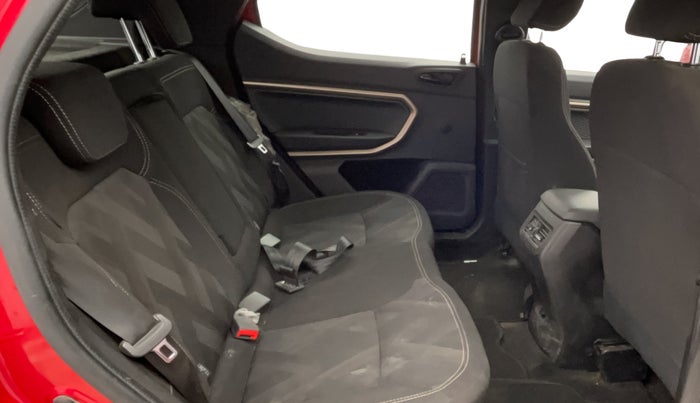 2023 Renault Kiger RXT (O) MT, Petrol, Manual, 23,310 km, Right Side Rear Door Cabin