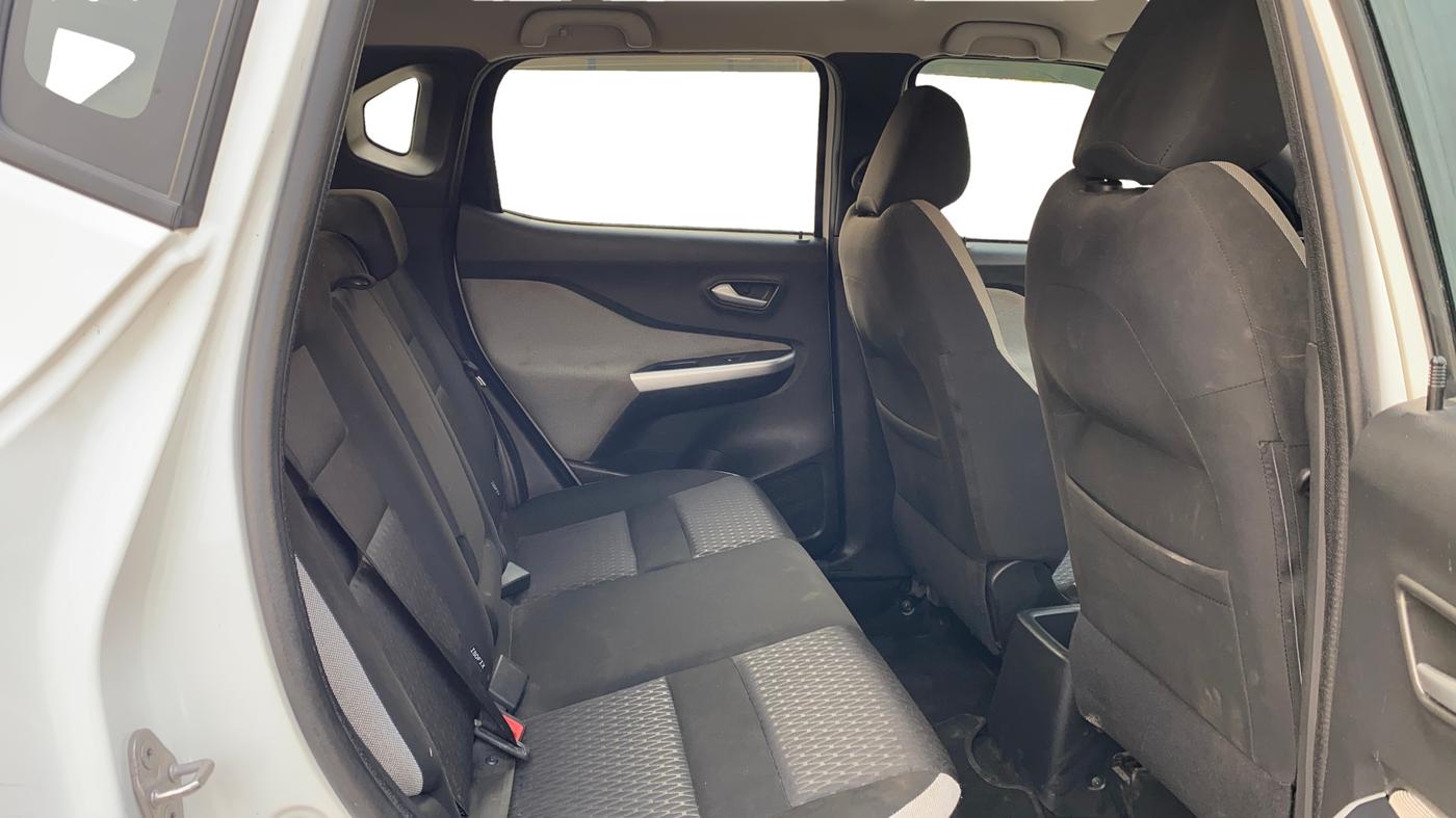 2022 Nissan MAGNITE XV TURBO CVT, Petrol, Automatic, 18,547 km, Right Side Rear Door Cabin