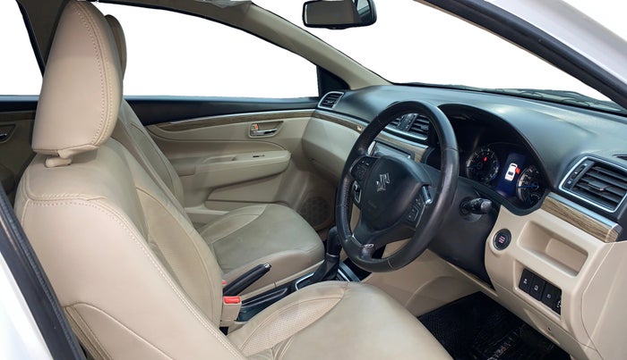 2021 Maruti Ciaz ALPHA  AT 1.5 SHVS PETROL, Petrol, Automatic, 33,910 km, Right Side Front Door Cabin