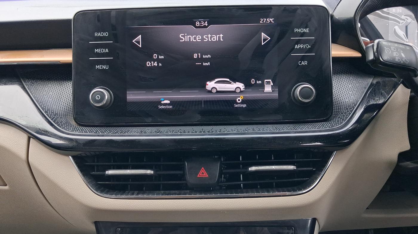 2023 Skoda SLAVIA STYLE 1.0L TSI AT, Petrol, Automatic, 83,399 km, Air Conditioner
