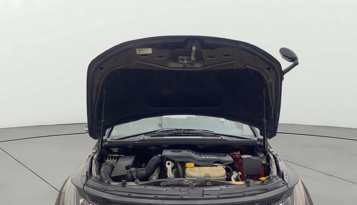 2018 Tata Hexa XMA 4X2 7 STR, Diesel, Automatic, 47,569 km, Open Bonet