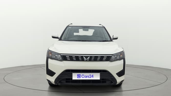 2022 Mahindra XUV300 W6 1.2 PETROL AMT, Petrol, Automatic, 54,102 km, Front