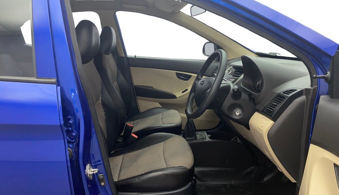 2014 Hyundai Eon MAGNA +, Petrol, Manual, 31,965 km, Right Side Front Door Cabin