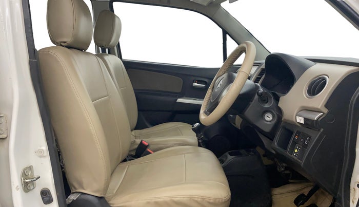2016 Maruti Wagon R 1.0 LXI CNG, CNG, Manual, 1,04,598 km, Right Side Front Door Cabin