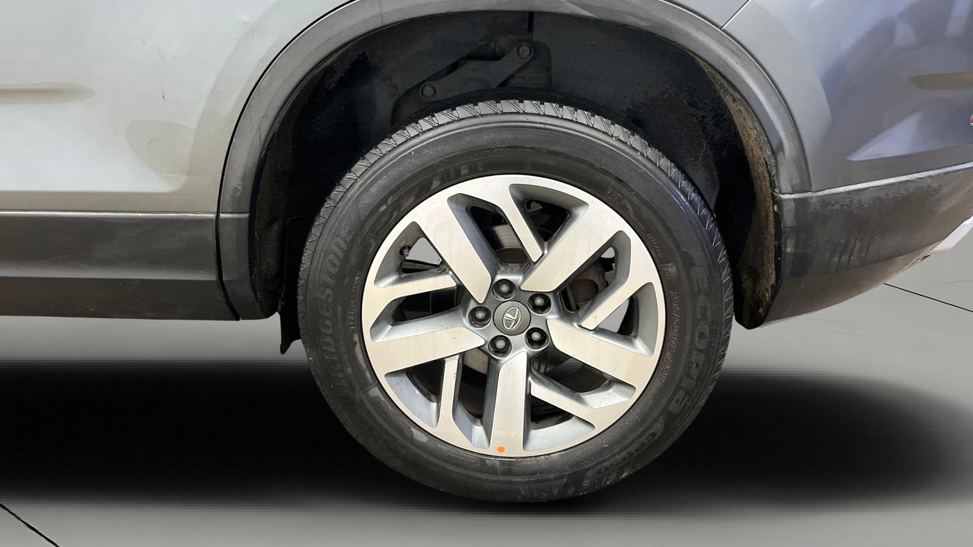 2021 Tata Safari XZA PLUS, Diesel, Automatic, 92,954 km, Left Rear Wheel