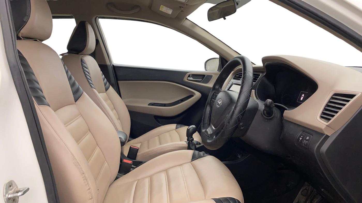 2016 Hyundai Elite i20 ASTA 1.2, Petrol, Manual, 68,207 km, Right Side Front Door Cabin