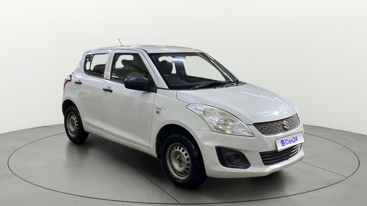 2016 Maruti Swift LXI (O), Petrol, Manual, 46,720 km, Right Front Diagonal