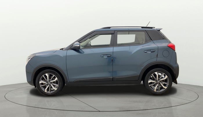 2021 Mahindra XUV300 W8 (O) 1.2 PETROL AMT, CNG, Automatic, 39,619 km, Left Side