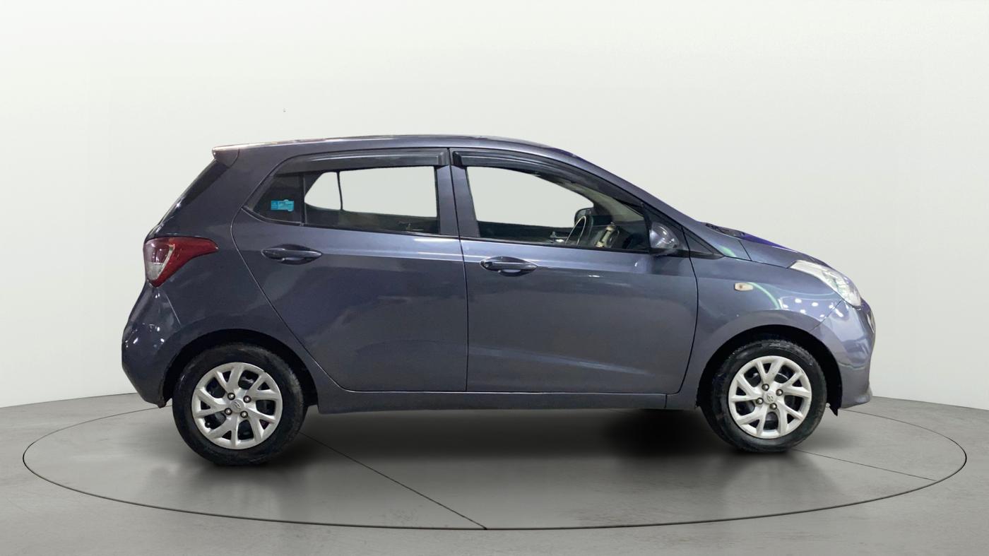 2017 Hyundai Grand i10 SPORTZ 1.2 KAPPA VTVT, Petrol, Manual, 49,580 km, Right Side View