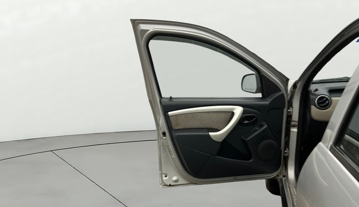 2014 Renault Duster RXL PETROL, Petrol, Manual, 93,081 km, LHS Front Door