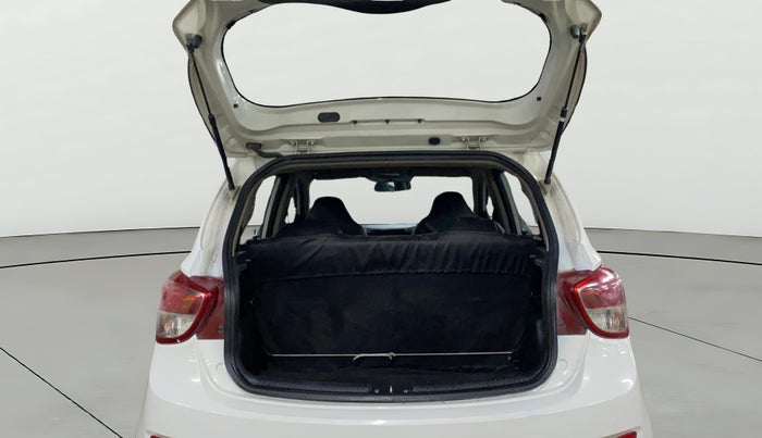 2016 Hyundai Grand i10 SPORTZ 1.2 KAPPA VTVT, Petrol, Manual, 61,854 km, Boot Open Zoomed View