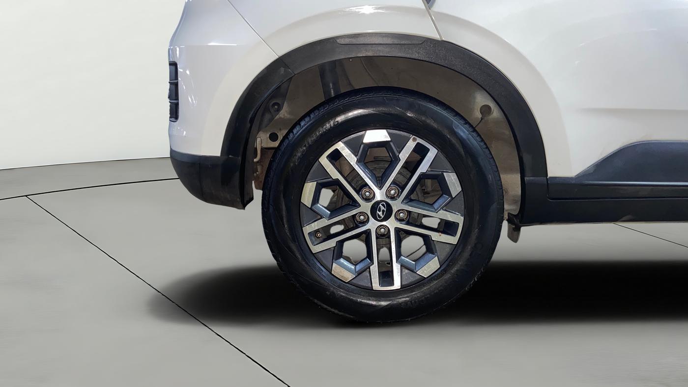 2022 Hyundai VENUE SX (O) 1.0 TURBO DCT, Petrol, Automatic, 37,805 km, Right Rear Wheel