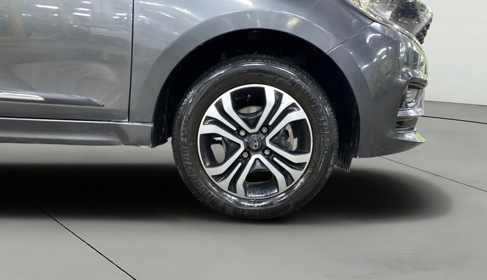 2024 Tata Tiago XTA PETROL, Petrol, Automatic, 19,056 km, Right Front Wheel