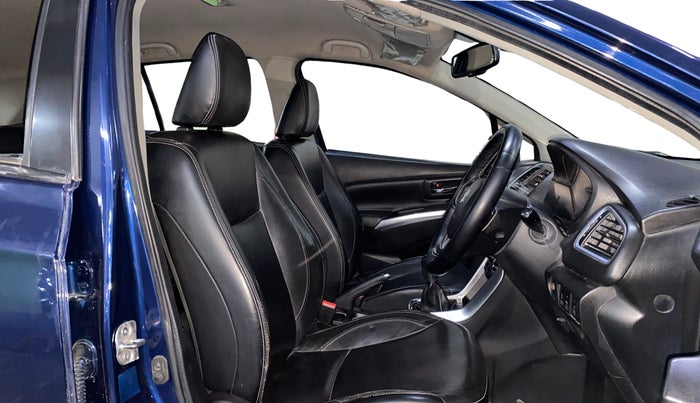 2017 Maruti S Cross ALPHA 1.3, Diesel, Manual, 56,708 km, Right Side Front Door Cabin