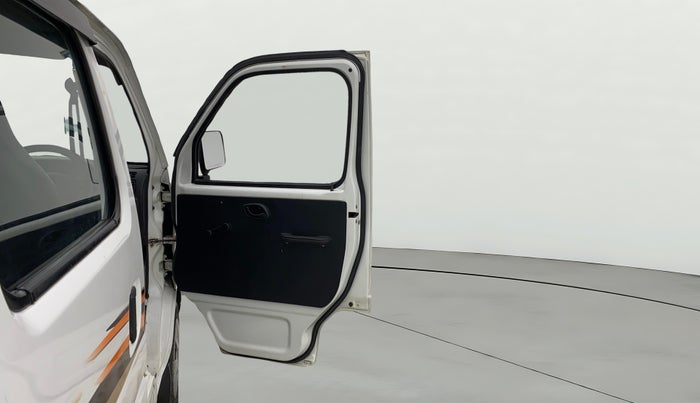 2019 Maruti Eeco 7 STR, CNG, Manual, 84,467 km, RHS Front Door