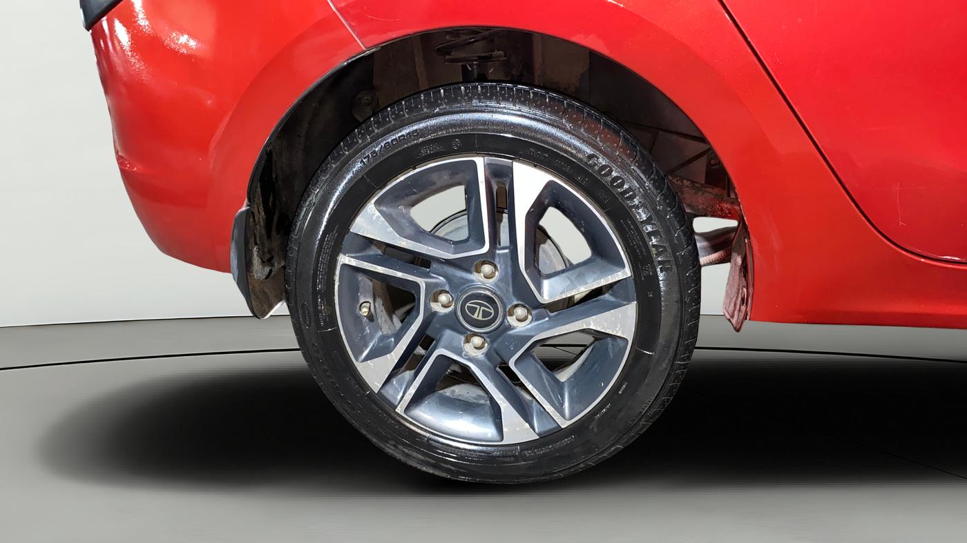 2017 Tata TIGOR XZ PETROL, Petrol, Manual, 52,032 km, Right Rear Wheel