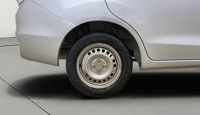 2014 Honda Amaze 1.2L I-VTEC EX, Petrol, Manual, 70,985 km, Right Rear Wheel