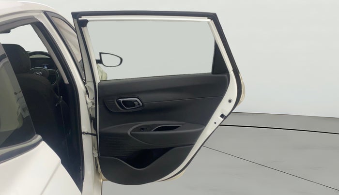 2023 Hyundai NEW I20 Sportz 1.2 IVT, Petrol, Automatic, 36,284 km, RHS Rear Door