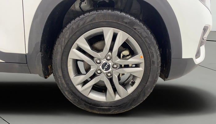 2023 KIA SELTOS HTX PETROL 1.5, Petrol, Manual, 2,955 km, Right Front Wheel