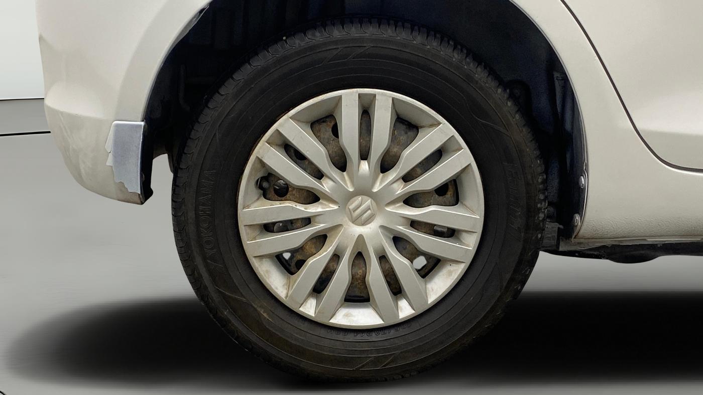 2013 Maruti Swift VDI, Diesel, Manual, 90,372 km, Right Rear Wheel