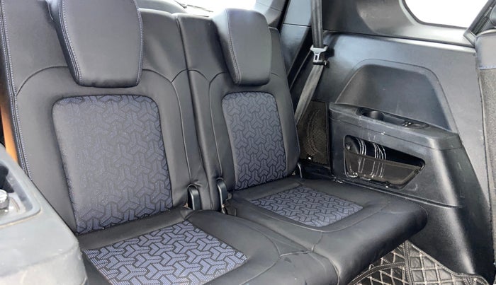2022 Tata Safari XZ PLUS DARK EDITION, Diesel, Manual, 73,479 km, Third Seat Row ( optional )
