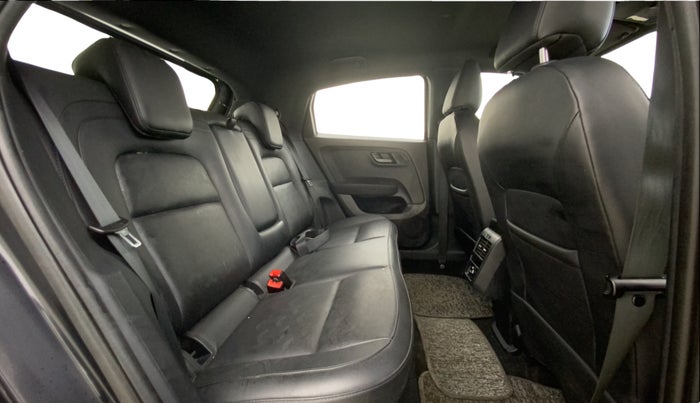 2022 Tata ALTROZ XZA PLUS DARK EDTION, Petrol, Automatic, 76,384 km, Right Side Rear Door Cabin