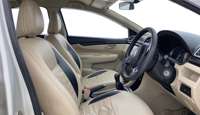 2018 Maruti Ciaz DELTA 1.4 MT PETROL, Petrol, Manual, 91,969 km, Right Side Front Door Cabin