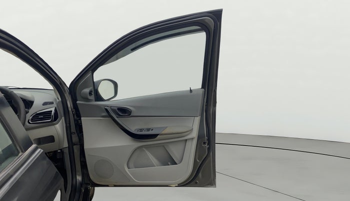 2022 Tata TIGOR XZ CNG, CNG, Manual, 73,148 km, RHS Front Door