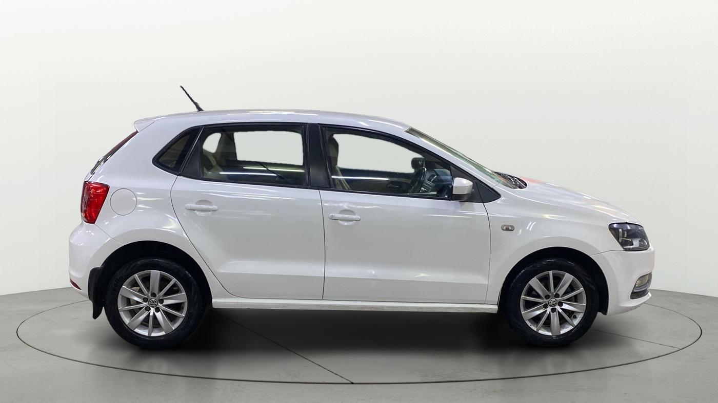 2015 Volkswagen Polo HIGHLINE1.5L, Diesel, Manual, 94,250 km, Right Side View