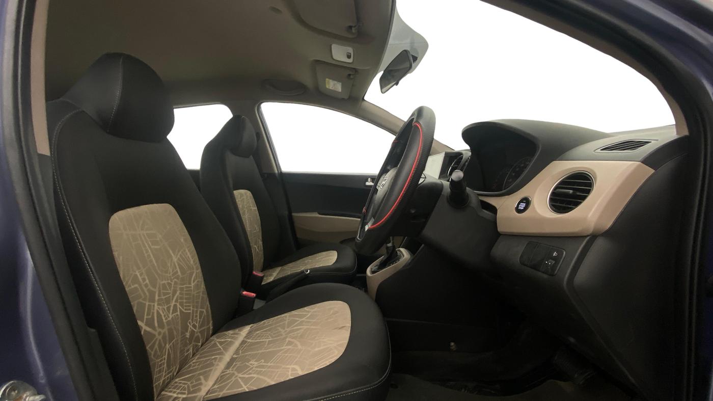 2016 Hyundai Grand i10 ASTA AT 1.2 KAPPA VTVT, Petrol, Automatic, 63,841 km, Right Side Front Door Cabin