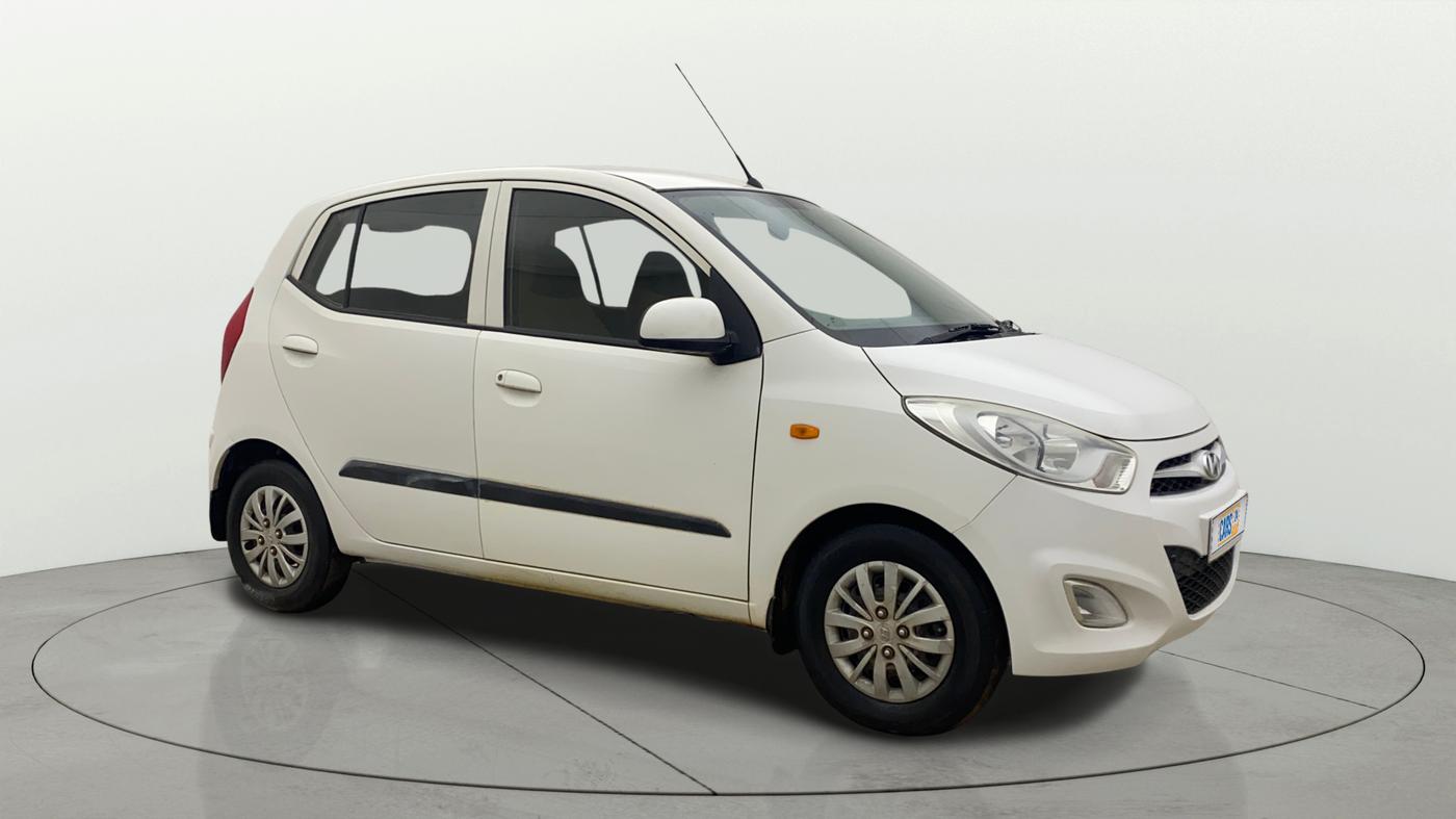 2016 Hyundai i10 SPORTZ 1.1, Petrol, Manual, 32,795 km, SRP