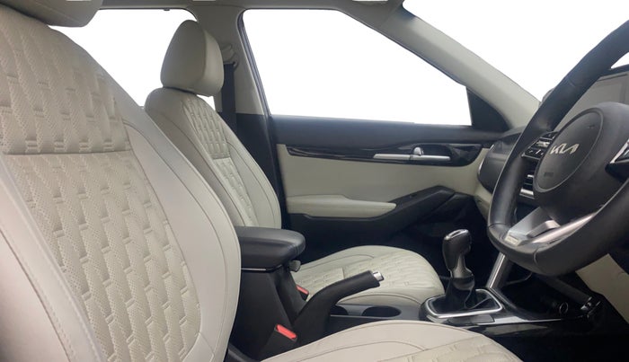 2022 KIA SELTOS HTX 1.5 PETROL, Petrol, Manual, 37,145 km, Right Side Front Door Cabin