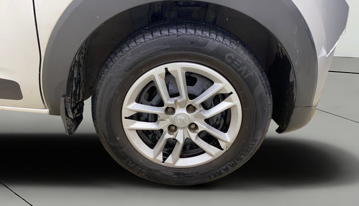 2019 Renault TRIBER RXT, Petrol, Manual, 35,615 km, Right Front Wheel