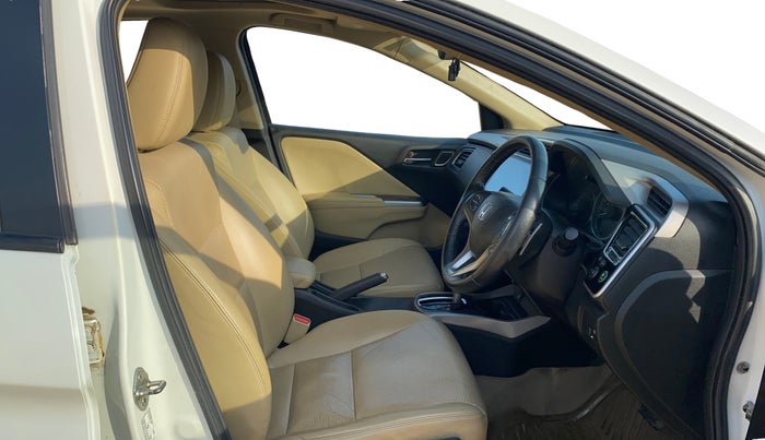 2017 Honda City 1.5L I-VTEC ZX CVT, Petrol, Automatic, 70,252 km, Right Side Front Door Cabin