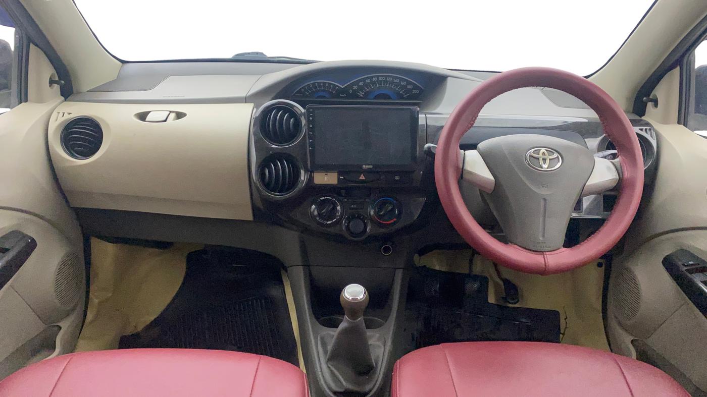 2016 Toyota Etios Liva V, Petrol, Manual, 37,689 km, Dashboard