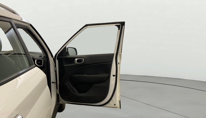 2020 Hyundai VENUE SX 1.0 (O) TURBO, Petrol, Manual, 71,240 km, RHS Front Door